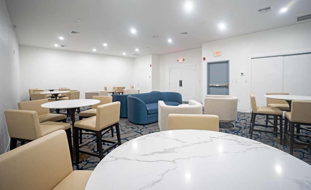 Hotel Daskk Near Universal Blvd, Ascend Collection
