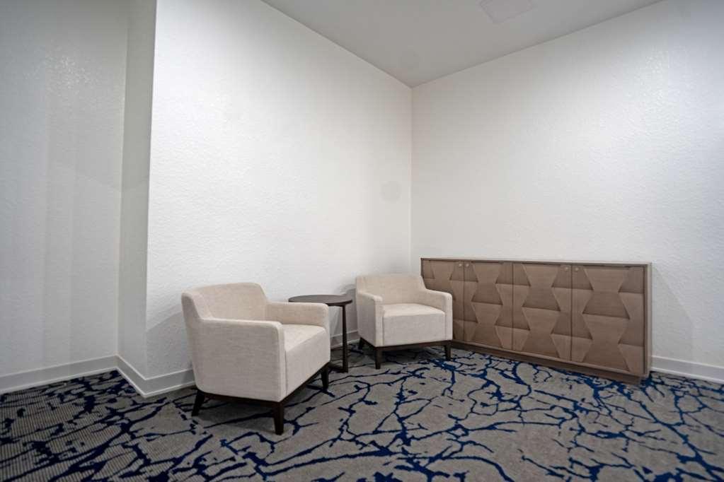 Daskk Near Universal Blvd, Ascend Collection Hotel Orlando