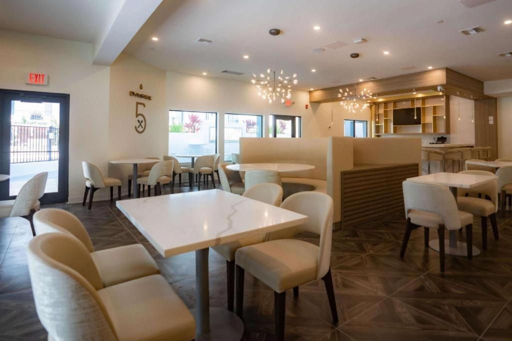 Hotel Daskk Near Universal Blvd, Ascend Collection