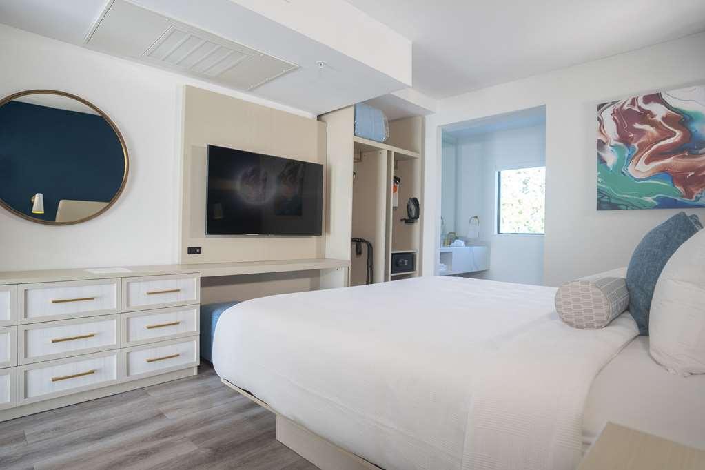 Daskk Near Universal Blvd, Ascend Collection Hotel Orlando